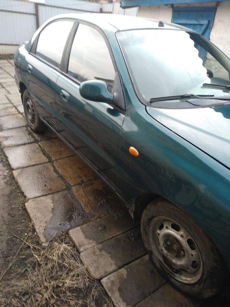 Продам ланос 2003 год пробег 290 т дно пороги не гнилые, двс кпп на отлично, грм ролик масло поменял, цена 240 000₽, тел+79494105250. - фотография - 2