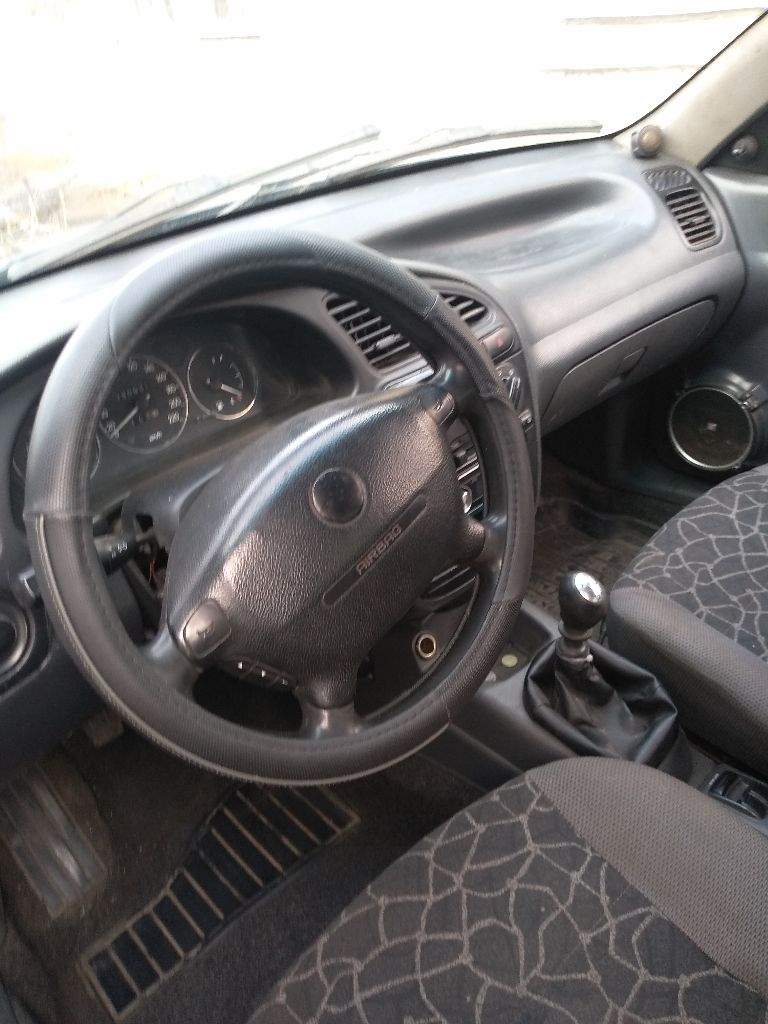 Продам ланос 2003 год пробег 290 т дно пороги не гнилые, двс кпп на отлично, грм ролик масло поменял, цена 240 000₽, тел+79494105250. - фотография - 5