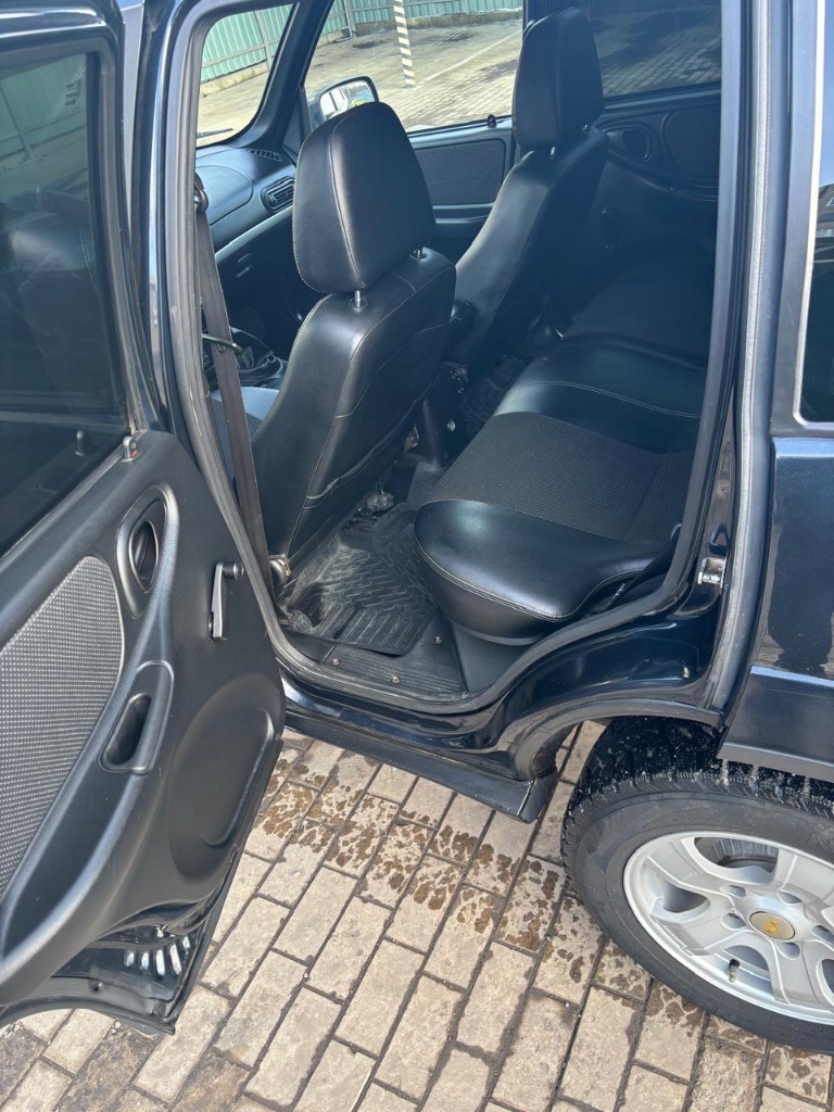 Продам chevrolet niva 11.2013г. В. Пробег 145тыс. Есть автотека. Комплектация; gls, кондиционер(работает), подогревы сидений, абс(работает), две подушки безопасности, комбинированный салон, атермальное остекление, центральный замок, легкосплавные диски, хорошая музыка, машина ухожена в отличном состоянии, по технической части без нареканий, сделан мотор 5 тыс км назад, все обслужено и исправно. Авто в родной краске. Цена 675 тыс краснодон
+79591543573,+79591543572 - фотография - 7