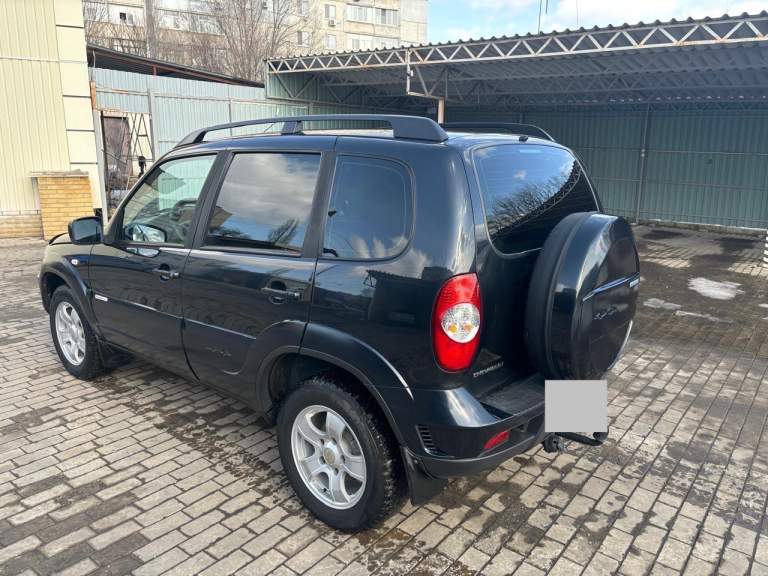 Продам chevrolet niva 11.2013г. В. Пробег 145тыс. Есть автотека. Комплектация; gls, кондиционер(работает), подогревы сидений, абс(работает), две подушки безопасности, комбинированный салон, атермальное остекление, центральный замок, легкосплавные диски, хорошая музыка, машина ухожена в отличном состоянии, по технической части без нареканий, сделан мотор 5 тыс км назад, все обслужено и исправно. Авто в родной краске. Цена 675 тыс краснодон
+79591543573,+79591543572 - фотография - 5