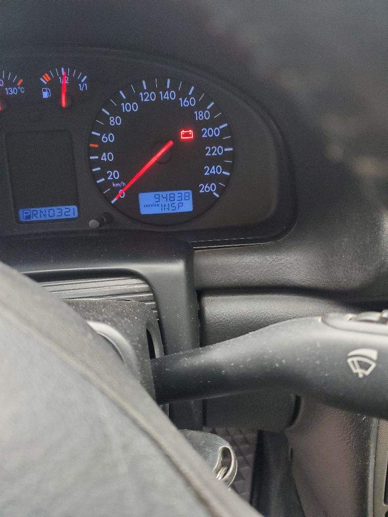 Продам автомобиль volkswagen passat, цвет зеленый, 1997г. В. , объем двигателя 1.6, коробка автомат, пробег 95000, пробег реальный, машина длительного хранения в гараже. В 2000 году был пригнан из германии, здесь ездил только 1 хозяин. Машина в хорошем состоянии, все работает. Кондиционер, стеклоподъёмники есть. Новый аккумулятор, красивые диски. Цена 420000 рублей. Машина находится в донецке. Торг с реальным покупателем. Телефоны для связи +7 949 405-58-03; + 7 978 105-49-55. - фотография - 9