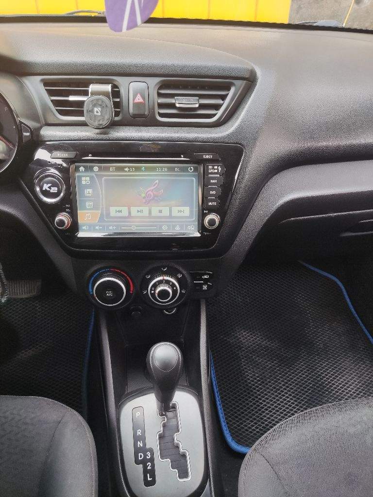 Продам kia rio 3

Год выпуска :декабрь 2011🔥🔥
Пробег 279 000км ✅
Коробка : автоматическая asin ✅
Обьем двигателя : 1.4 бензин 107 л. С ⚡✅

•Кондиционер
•Электропривод зеркал
•Электростеклоподьемники передние
•Abs
•Гур
•Air bag
•Dvd, gps, usb, aux, bluetooth музыка
•Громкая связь
•Камера заднего вида
•2 Ключа

Авто в нормальном состоянии, менее 500 км назад поменял масло в коробке с фильтром ( есть фотоотчёт) переключает на отлично, мотор без нареканий замена масла каждые 7 к, полностью зелёная автотека, без расчётов, запретов и тп.
Все стёкла родные, безопасность вся целая.
Я хозяин по птс.
Крашенна 1 единица.
Цена 750 000₽возможен торг.
Владею автомобилем 2 года.
Любой вид оформления.
Город : макеевка ✅
Телефон : +7 949 338 36 36 +telegram
+7 949 006 98 99 - фотография - 1