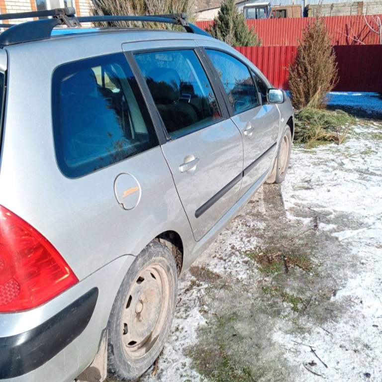 Продам пежо307 2007г. Цена 350000тр торг все вопросы по т. +79494419731 - фотография - 7