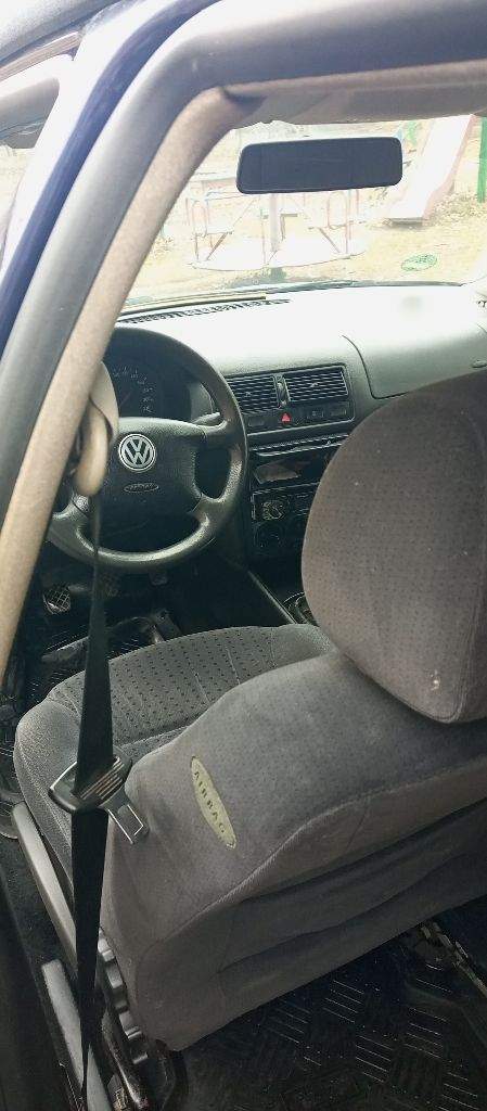 Продам volkswagen golf 4 1999 гв, состояние нормальное, новая рейка, двигатель после капремонта, стоит газ, по кузову есть недочёты, цена 510000 руб, торг уместен. +79493374430 - фотография - 3