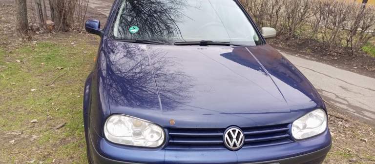 Продам volkswagen golf 4 1999 гв, состояние нормальное, новая рейка, двигатель после капремонта, стоит газ, по кузову есть недочёты, цена 510000 руб, торг уместен. +79493374430 - фотография - 2