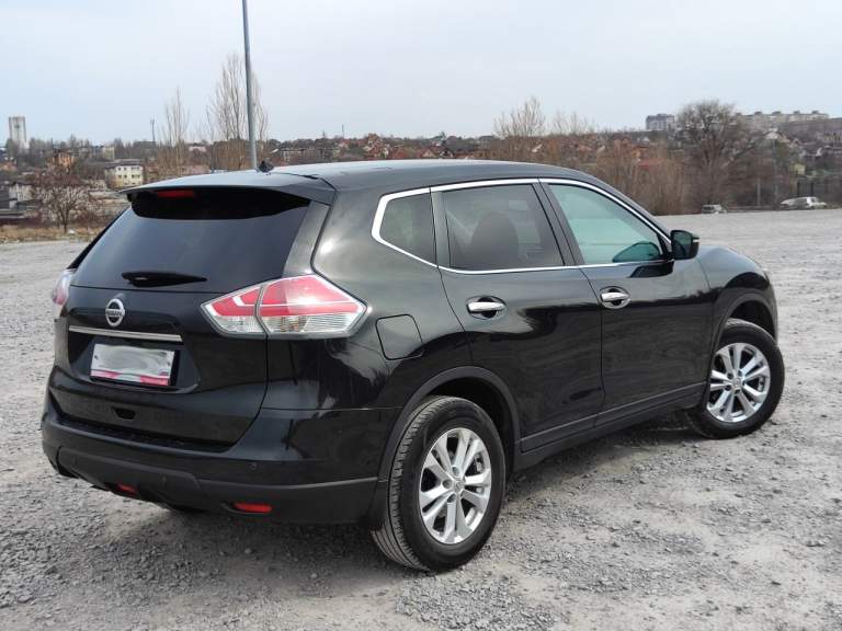 Nissan x-trail iii t32
Год: 2015
Тип кпп: автоматическая
Пробег: 170
Дополнительная информация: 2.0 литра, бензин, 144л. С. , передний привод, cvt вариатор.
✅ Камера заднего вида
✅ Андроид (камера зад. Вида, navi, usв, вt)
✅ Круиз, датчик света, дождя, омыватель
✅ Климат обогрев зеркал +лоб+зад стекла
✅ Парки перед+зад
✅ Сигналка с автозапуском
✅ Запуск с кнопки
✅ Элекро зеркала, электропривод багажника
✅ Мульти руль
В хор. Состоянии, полностью обслуженный (ходовая+масло+фильтра). На данный момент делать ничего не надо. Мотор работает ровно, тяга хорошая, пинков рывков нет. Ходовая вся в норме. Салон в идеальном состоянии, пластик не затерт, потолок светлый, ощущение нового авто. Родные 17 литые диски. Лето триангл + комплект зимы nokian. Торг у авто.
Донецк
Звонить с 9 до 20
Цена: 1680000 руб.
📲 Tg: михаил,
📞 Звоните: +79493148814 - фотография - 3