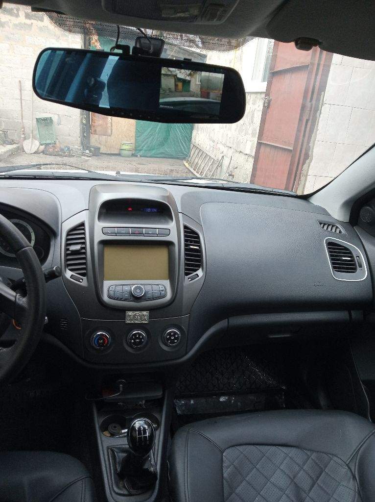 Продаю авто джили gc6 2015г 1.5л 157877км состояние хорошее комплектация комфорт 4 стеклоподьемника мультируль обогрев передних сидений обогрев заднего стекла и зеркал дисковые тормоза колеса на титанах тонировка заднего стекла и боковых задних 4 динамика двигатель и коробка на 5 видиорегистратор чехлы экокожа замена масел в коробке и двигателе все ремни грм кондиционера гура генератора замена правого шруза днище обработано и под стойками тоже стоят датчики давления в колесах установлена новая защита арок стоек два комплекта ключей в дтп не участвовала документы впорядке без запретов продаю с переоформлением осмотр авто в днр г ясиноватая ул горького 23 цена 550000 руб все вопросы по телефону или телеграмму +79493315998 - фотография - 6