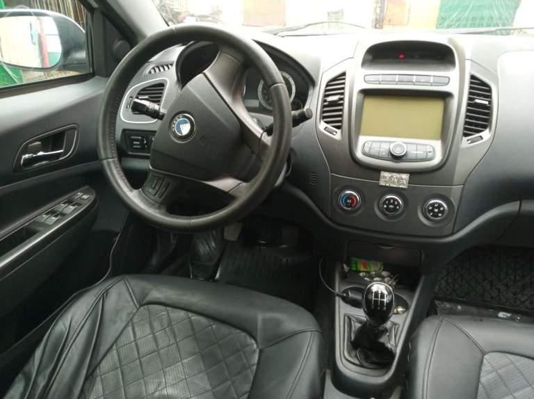 Продаю авто джили gc6 2015г 1.5л 157877км состояние хорошее комплектация комфорт 4 стеклоподьемника мультируль обогрев передних сидений обогрев заднего стекла и зеркал дисковые тормоза колеса на титанах тонировка заднего стекла и боковых задних 4 динамика двигатель и коробка на 5 видиорегистратор чехлы экокожа замена масел в коробке и двигателе все ремни грм кондиционера гура генератора замена правого шруза днище обработано и под стойками тоже стоят датчики давления в колесах установлена новая защита арок стоек два комплекта ключей в дтп не участвовала документы впорядке без запретов продаю с переоформлением осмотр авто в днр г ясиноватая ул горького 23 цена 550000 руб все вопросы по телефону или телеграмму +79493315998 - фотография - 5