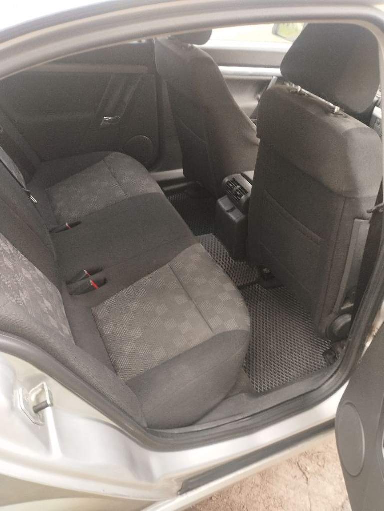 Продам автомобиль, opel vectra c, 2006 год выпуска, состояние авто очень хорошее как внешне так и технически, по кузову гнили ржавчины нету! Днище пороги в отличном состоянии! Мотор 1.8 работает отлично. Не дымит, не троит! Мкпп переключает идеально, не хрустит и не выбивает, по ходовой части обслужена! По электрике работает абсолютно все! Комплектация автомобиля. Климат контроль, круиз контроль, датчик света, датчик дождя, 4 стеклоподъемника, мульти руль, центральный замок, и много прочего для приятной езды!
По документам полный порядок, я хозяин автомобиля, штрафов арестов нету! Продажа с полным переоформлением в мрэо!420000 тысяч +торг - фотография - 5