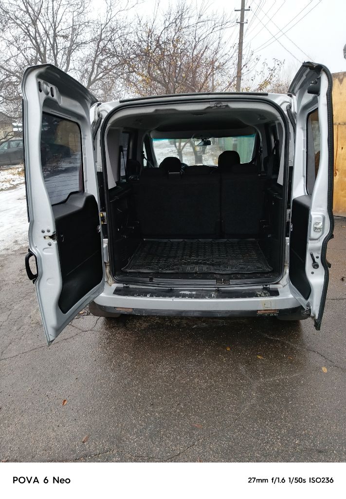 Продам fiat doblo 1.4 mt, 2018, 170 000 км. Есть газ, расход 10л в среднем на газу, авто приемистое, комфортное, задние сиденья складываются, все расходники поменяны, ходовка в идеале, для работы сел и поехал 1 200 000р +7 949 371 94 91 - фотография - 3