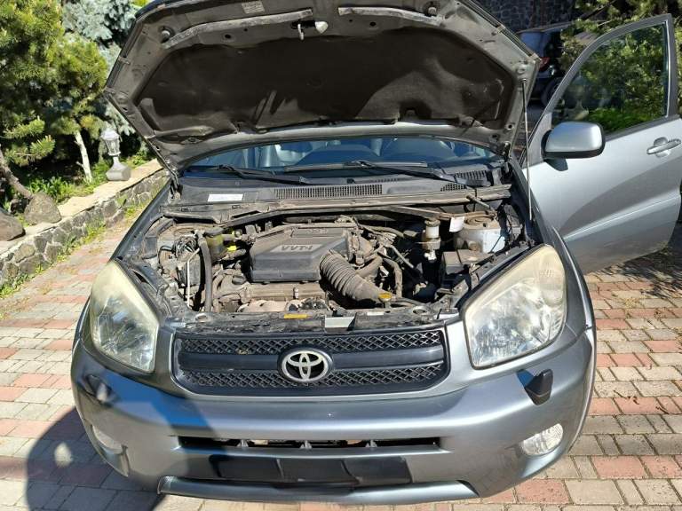Тоyoта rav4, 2004 г. В. , объем двигателя 2,0 литра, пробег 138136 км, полный привод, коробка автомат, диски легкосплавные r16 (2 комплекта), черный кожаный салон, машина куплена у официального дилера в г. Донецк, 1 владелец с момента покупки, полностью обслужена, комплект зимней резины, в салоне не курили, в хорошем состоянии, сел и поехал. Осмотр в г. Донецк, продажа в связи с покупкой нового авто, перекупщиков не беспокоить. Цена 1100000 р. (торг у капота). +79493142555 - фотография - 1