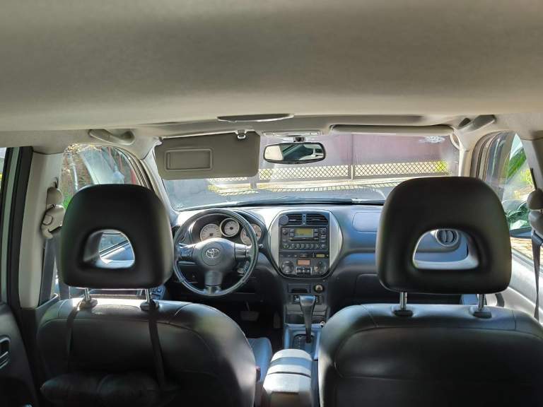Тоyoта rav4, 2004 г. В. , объем двигателя 2,0 литра, пробег 138136 км, полный привод, коробка автомат, диски легкосплавные r16 (2 комплекта), черный кожаный салон, машина куплена у официального дилера в г. Донецк, 1 владелец с момента покупки, полностью обслужена, комплект зимней резины, в салоне не курили, в хорошем состоянии, сел и поехал. Осмотр в г. Донецк, продажа в связи с покупкой нового авто, перекупщиков не беспокоить. Цена 1100000 р. (торг у капота). +79493142555 - фотография - 16