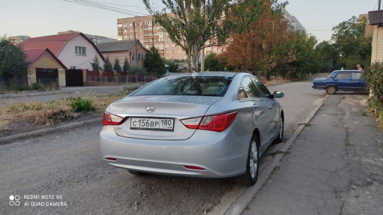 Nissan rouge, г. В.2017, американец, полный привод, серебристый, двс 2,5 л. 180 л. С. Бензиновый на сжиженном углеводороде, газовая установка евро 5, коробка вариатор, все агрегаты в отличном состоянии, салон текстиль, темный, резина новая r 17 kumho, цена !900000 руб. , торг, - фотография - 1