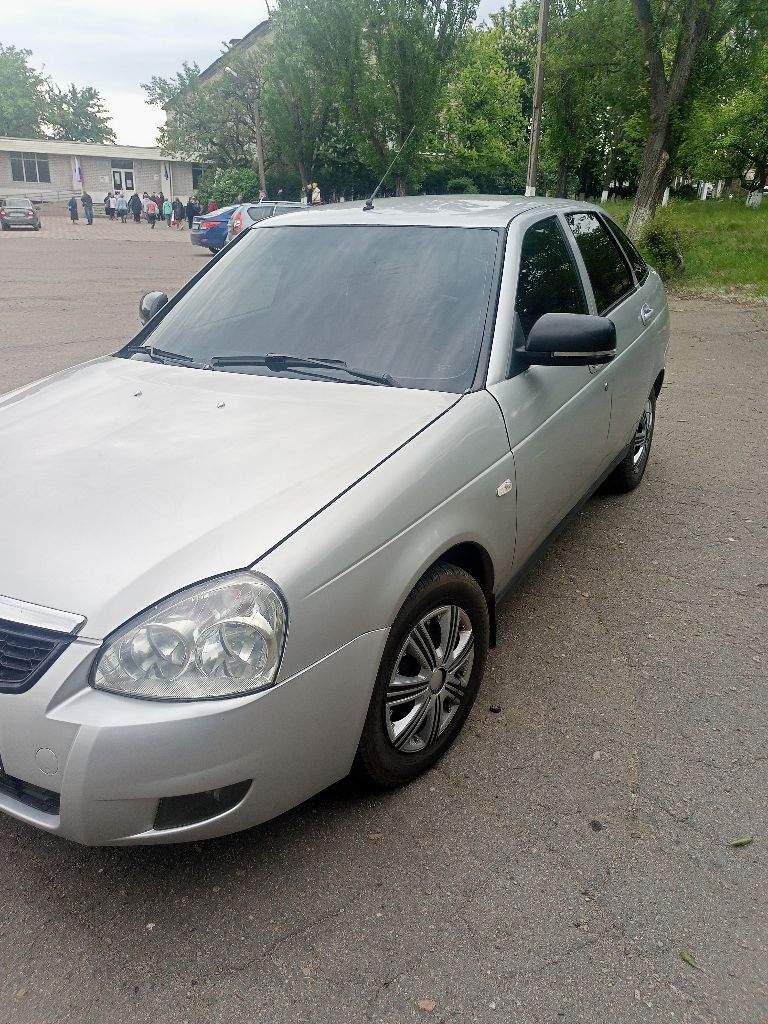 Продам ваз 2172 приора в хорошем состоянии 2010 год 208 т км цена 380 т руб шахтерск +79493309660 - фотография - 4