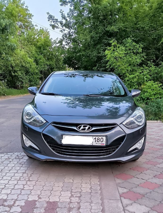 Марка: hyundai
Модель: i40
Год: 2013
Пробег: 132.794
Объем двигателя: 2.0
Топливо: бензин
Кпп: автомат
Цвет: серый
Цена: 1.350.000 обоснованный торг у капота
Г. Донецк
Собственник!!
Описание: продаю семейный ухоженный автомобиль в максимальной комплектации. В родном окрасе. Без дтп. Ходовка перебрана, два ключа, новый двигатель (2000км)
- Без ключевой доступ
- Климат контроль 2х зонный
- Подогрев сидений
- Датчик света
- Датчик дождя
- Подогрев зеркал
- Подогрев заднего стекла
- Задний парктроник
+79493810740 Александр. (там же телеграмм) - фотография - 1