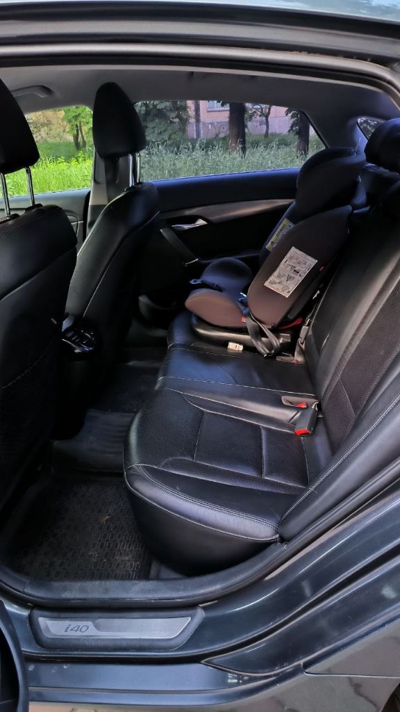 Марка: hyundai
Модель: i40
Год: 2013
Пробег: 132.794
Объем двигателя: 2.0
Топливо: бензин
Кпп: автомат
Цвет: серый
Цена: 1.350.000 обоснованный торг у капота
Г. Донецк
Собственник!!
Описание: продаю семейный ухоженный автомобиль в максимальной комплектации. В родном окрасе. Без дтп. Ходовка перебрана, два ключа, новый двигатель (2000км)
- Без ключевой доступ
- Климат контроль 2х зонный
- Подогрев сидений
- Датчик света
- Датчик дождя
- Подогрев зеркал
- Подогрев заднего стекла
- Задний парктроник
+79493810740 Александр. (там же телеграмм) - фотография - 6