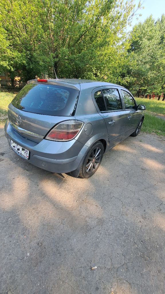 Opel astra h 2007 1.6 механика
Пробег 160.000км
Авто владею больше 2-х лет. Мотор надёжный z16xer без теплообменника. Есть мелкие коцки по кузову в силу возраста. Хорошие кожаные чехлы. Климат контроль, 2 стеклоподьемника, подогрев сидений, электрорегулировка фар и зеркал, подогрев стекол и зеркал, сигнализация. Aux, cd, bluetooth. Два комплекта колёс и дисков. Полное переоформление.
Ориентировочно донецк.
Цена: 650.000 руб. Торг имеется
+79493733842 (Если не дозвонились пишите в тг) - фотография - 4