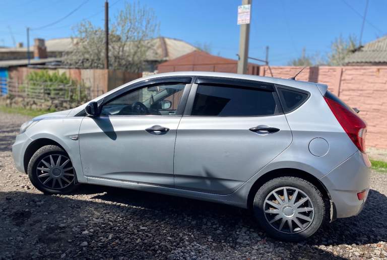 600 000₽
Продаю hyundai solaris 2012г. (хетчбек)
Механическая коробка передач
Двигатель 1.4 работает отлично
Все расходники заменены
Машина экономичная, на ходу каждый день
Есть незначительные нюансы по кузову
Я хозяин
Документы в порядке
Цена снижена из-за срочности
Больше о машине по телефону
+79493699302 - фотография - 4