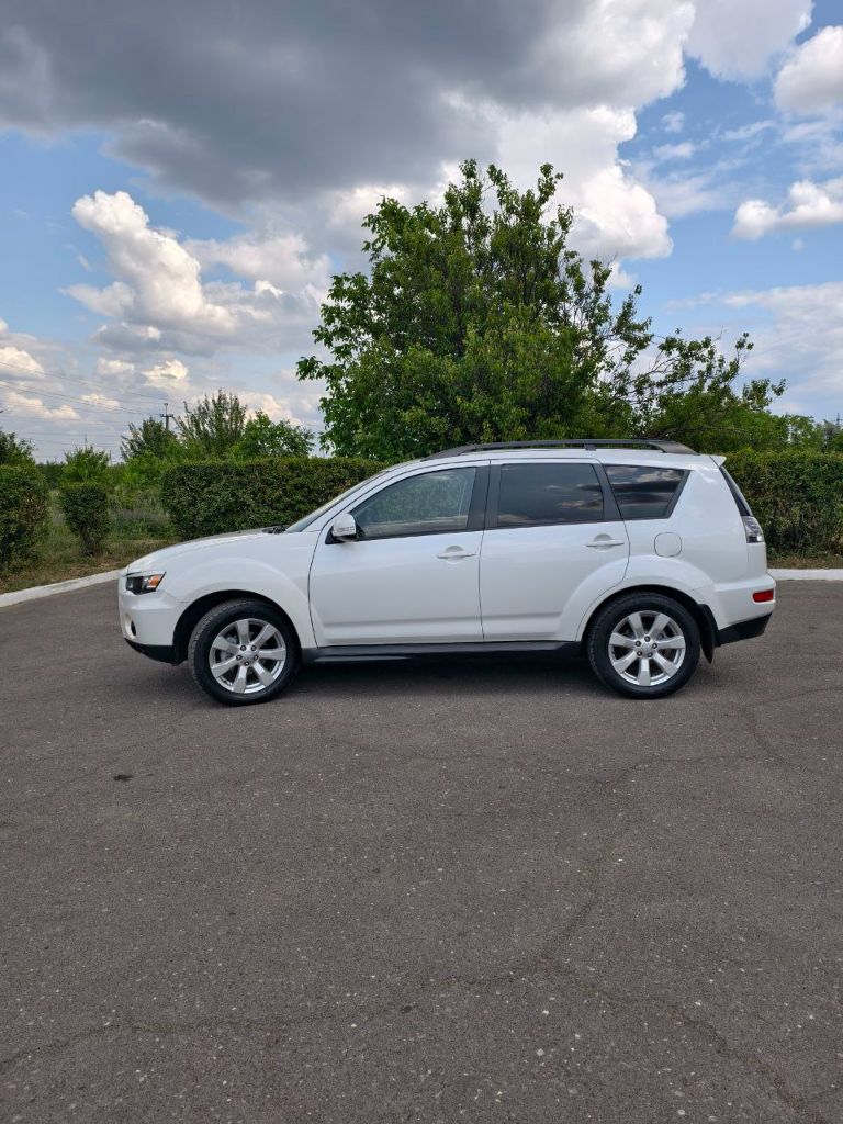 Митсубиси оутландер xl рестайлинг 4wd 2011г. В 2,4 220т. Км
Климат контроль.
4 Эсп
Датчик света.
Подогрев зеркал и автоматическое складывание зеркал.
Мультимедиа.
Камера заднего вида.
Установлены новые дхо 2-х режимные.
Сделана качественная шумоизоляция дверей и багажного отделения, салон кожаный трансформер в хорошем состоянии, эво ковры вплоть до багажника, обслужена выхлопная система (новый не громкий приятный бархатистый выхлоп).
Резина лето в отличном состоянии.
Осмотр г. Алчевск
Цена 1🍋280т. Р
Т. +79591139030 - фотография - 14