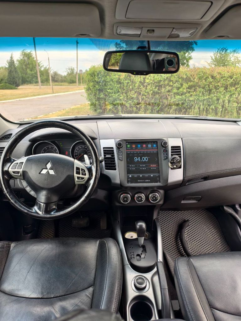 Митсубиси оутландер xl рестайлинг 4wd 2011г. В 2,4 220т. Км
Климат контроль.
4 Эсп
Датчик света.
Подогрев зеркал и автоматическое складывание зеркал.
Мультимедиа.
Камера заднего вида.
Установлены новые дхо 2-х режимные.
Сделана качественная шумоизоляция дверей и багажного отделения, салон кожаный трансформер в хорошем состоянии, эво ковры вплоть до багажника, обслужена выхлопная система (новый не громкий приятный бархатистый выхлоп).
Резина лето в отличном состоянии.
Осмотр г. Алчевск
Цена 1🍋280т. Р
Т. +79591139030 - фотография - 20