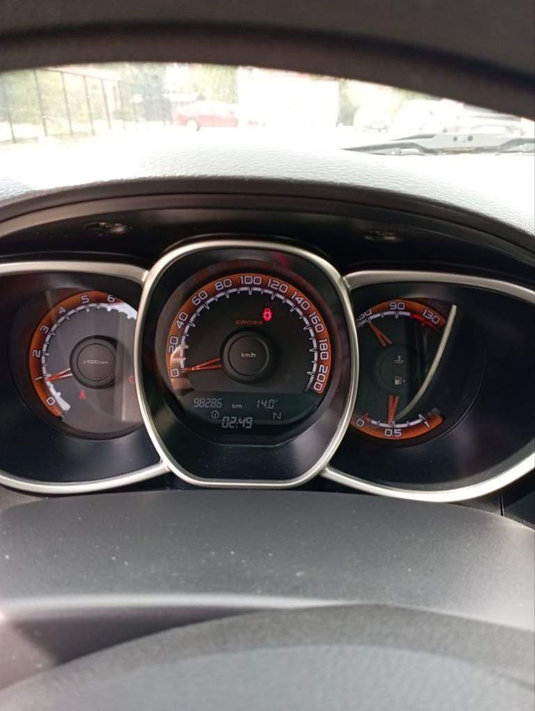 Lada vesta cross 1.8 amt 2019 г. 98000 км. Цена 1 100 000 руб птс: оригинал, владельцев:2, состояние: не битый, модификация: 1,8 амт (122л. С. ), объем двигателя: 1,8, бензин/газ, коробка передач: робот, привод : передний, комплектация:luxe prestige, тип кузова: универсал, цвет: белый, руль: левый. Lada vesta sw cross 2019 года выпуска, сервисная книжка и второй комплект ключей. Я второй хозяин. В дтп никогда не участвовала, не битая, не крашенная. В автомобиле никогда не курили. Авто проходила то на фирменной станции тех. Обслуживания, есть все накладные. На титановых дисках на 17. Диски не оригинал. Кто знает, диски заводские с большими нареканиями. А эти держат баланс идеально. Кузов в отличном состоянии, как новый, гаражное хранение. Комплектация максимальная: подогрев передних и задних сидений, подогрев лобового и зеркал, климат контроль, круиз контроль, система предотвращения заноса на дороге, антиблокировочная система, помощь при старте на горку, мультимедия и камера заднего вида, парктроник. Боковые стекла с заводским затемнением, датчик света, датчик дождя, офлайн навигатор. На 80 тыс. Замена грм и полное сервисное обслуживание. На 92 тыс заменил стартер на новый. Летом 2024 года установил газовое оборудование + фаркоп. Все узаконил и вписал в птс. Установил на капот газовые стойки. Свежая страховка. Обмен не интересует. Тел. +7 949 398-90-38 вадим - фотография - 14