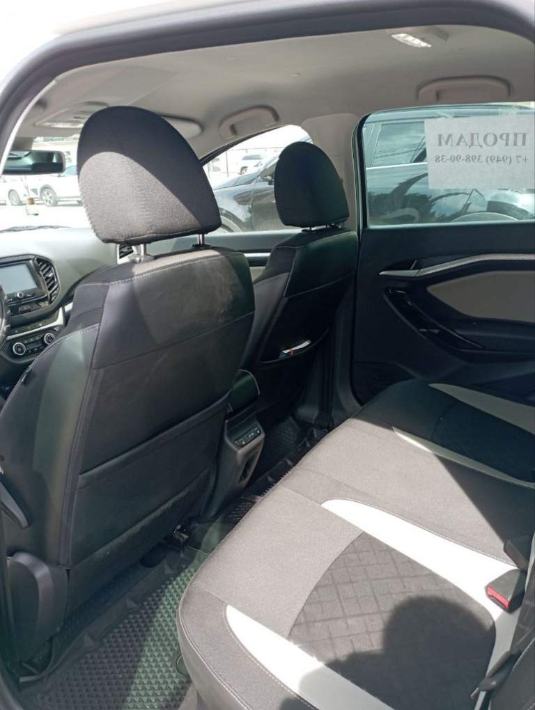 Lada vesta cross 1.8 amt 2019 г. 98000 км. Цена 1 100 000 руб птс: оригинал, владельцев:2, состояние: не битый, модификация: 1,8 амт (122л. С. ), объем двигателя: 1,8, бензин/газ, коробка передач: робот, привод : передний, комплектация:luxe prestige, тип кузова: универсал, цвет: белый, руль: левый. Lada vesta sw cross 2019 года выпуска, сервисная книжка и второй комплект ключей. Я второй хозяин. В дтп никогда не участвовала, не битая, не крашенная. В автомобиле никогда не курили. Авто проходила то на фирменной станции тех. Обслуживания, есть все накладные. На титановых дисках на 17. Диски не оригинал. Кто знает, диски заводские с большими нареканиями. А эти держат баланс идеально. Кузов в отличном состоянии, как новый, гаражное хранение. Комплектация максимальная: подогрев передних и задних сидений, подогрев лобового и зеркал, климат контроль, круиз контроль, система предотвращения заноса на дороге, антиблокировочная система, помощь при старте на горку, мультимедия и камера заднего вида, парктроник. Боковые стекла с заводским затемнением, датчик света, датчик дождя, офлайн навигатор. На 80 тыс. Замена грм и полное сервисное обслуживание. На 92 тыс заменил стартер на новый. Летом 2024 года установил газовое оборудование + фаркоп. Все узаконил и вписал в птс. Установил на капот газовые стойки. Свежая страховка. Обмен не интересует. Тел. +7 949 398-90-38 вадим - фотография - 12