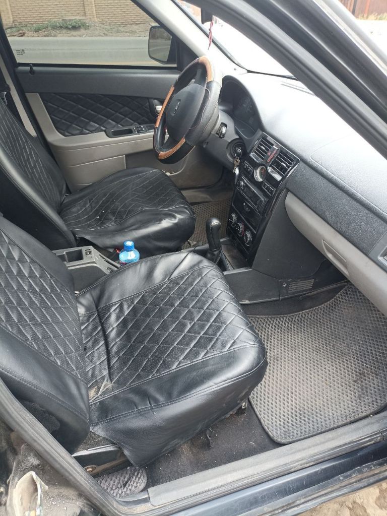 Продаётся 217030 lada priora 2009 года.

Мотор 1.6 на бензине.

Пробег 298826 км.

Документы все в наличии, для полного переоформления.

Цена 380.000р + небольшой торг.

+79493250934 - фотография - 3