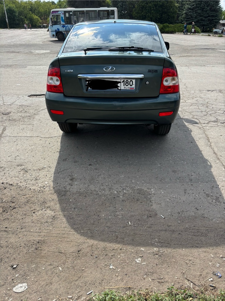 Продам приору 2008 года один хозяин с авто салона в одних руках не бита не крашена 199000 пробег диски r14 авто в хорошем состояние с момента покупки была обработана мотор коробка на 5.стоит газ евро 4. Цена 380000 рублей по вопросам звоните +79495503864. Осмотр макеевка - фотография - 3