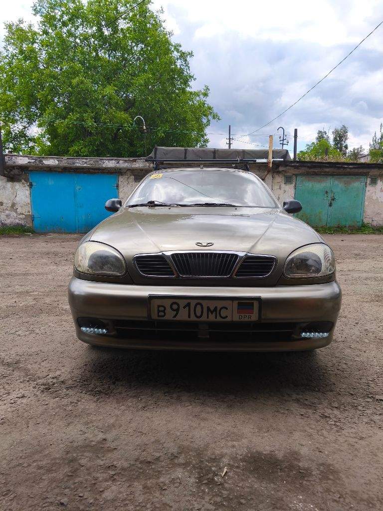 Sens 1.3, 2006 газ/бензин. Машина местная. С 2014 по 2021 была в моих руках, потом отдал тестю. По технике машина живая, по кузову гнили нет и не было, но вопросы есть. В дтп авто за всю свою жизнь не попадало. Задняя правая дверь с разборки не из-за дтп, а из-за халатности. Пробег родной, хотите - верьте, не хотите - проверяйте. Денег на з/ч никогда не жалел. +79493561497, 250000 - фотография - 3