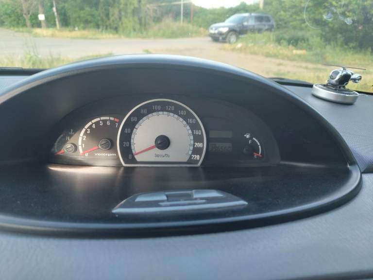 Продам свою машину hyundai matrix. В хорошем состоянии, обслужена, салон чистый и ухоженный, большой семейный авто. 2 комплекта резины, полное переоформление в мрэо на вас. Кондиционер работает, камера заднего вида 7949 438 х 39 х 75 цена 550 000, возможет торг. - фотография - 1