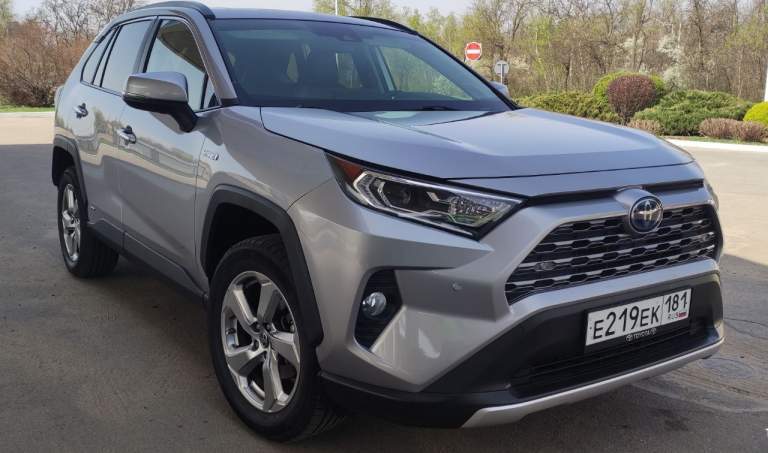 Луганск. ‼️ цена 3099000 руб. ‼️продам toyota rav 4, максимальная комплектация ‼️гибрид‼️ 2019 год, пробег 41000 км, не бита в родной краске. В дтп не участвовала.
Машина в отличном состоянии, полностью обслужена, готова к новому хозяину.
Тел. +79595279116 дмитрий.
#
# # - фотография - 1