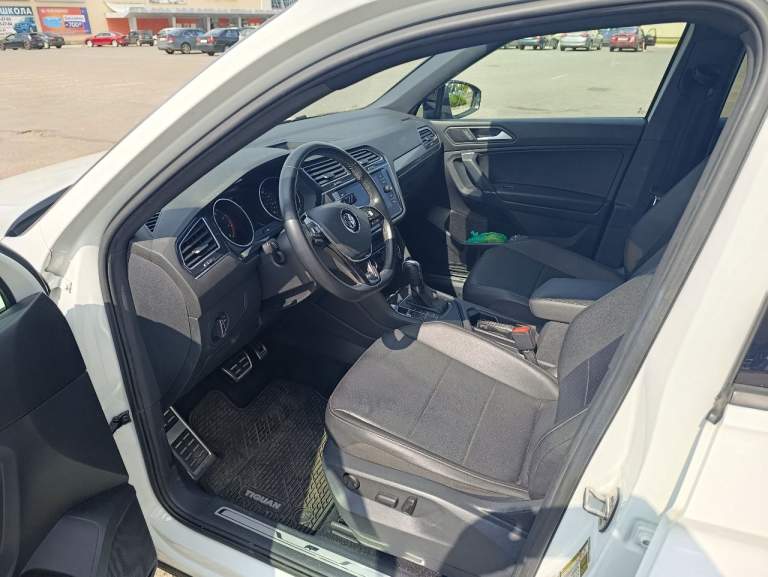Продам wolkswagen tiguan all space 2.0 se r- line long- удлинённый 7 мест, 2020 г. Пробег 55 тыс. Км. Мин. Удар /задний бампер/, идеал, цена 3,250млн. Руб. +79493185445 николай. Состояние идеал - фотография - 9