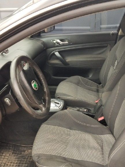 Продам а/м шкода superb 1,8t, 2005, 238000км, газ-бензин. Подробности по телефону+79595200704 - фотография - 4