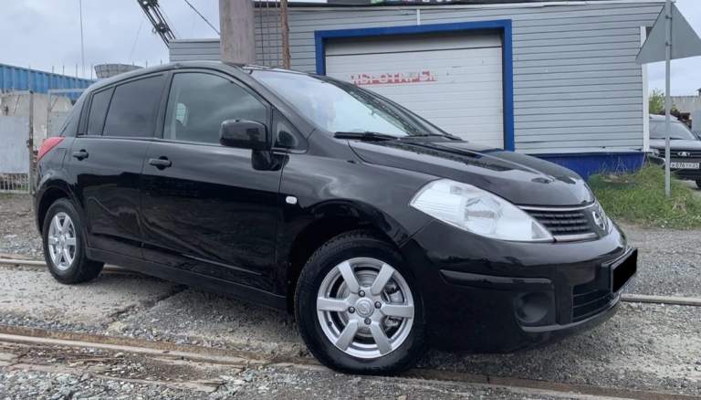 Nissan tiida 2008 год 1.6 я владелец
Продам ниссан тиида мотор один из самых надёжных 1.6, салон трансформер, заднее сиденье двигается полностью вперед и назад и складывается
Есть кондиционер, холодит, мультируль
Чистый салон, хорошая штатная музыка, два ключа
Машина европейка
Оформлена на меня, я собственник
Цена 455.000 торг возможен
+79494675501 - фотография - 12