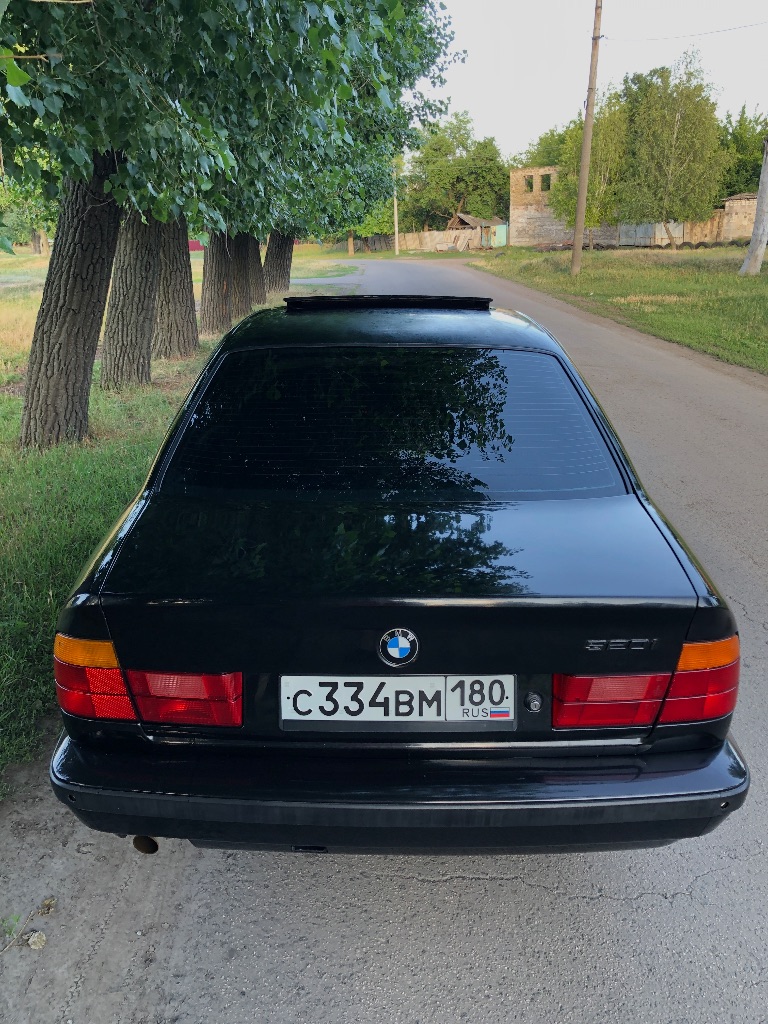 Bmw e34 m50b20 1992г.
Собственник, владею 2 года, до меня в одних руках.
То каждые 5000 км.
Двигатель, коробка, ходовая в хорошем состоянии, машина обслужена, после последнего то 1300 км.
Отдаю с 2 комплектами дисков, лето свежее iron tyres, зима на дисках. Комплект дорестового салона, руль. Отдаю на рест салоне с красивым деревянным рулем в цвет деревянных вставок.
Из недавнего: свежий аккумулятор, амортизаторы, пружины, пыльники вкруг, сайлентблоки задней подвески, термостат, крышка-термостата, заменен антифриз.
Обмен, рассрочка не интересны.
450, Хороший торг
Телефон: +79496061421 - фотография - 2