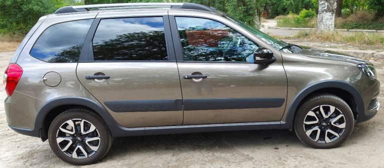 Продам lada granta cross comfort 2024 г.
Пробег 3100 км
Цвет кориандр
Механическая кпп
Объем 1,6 (8ми клапанный)
Я первый владелец
Комплектация: 2 подушки, подогревы передних сидений, электро-стеклоподъемники в передних дверях, магнитола штатная с usb и bluetooth, электро-зеркала заднего вида с подогревом, abs с ebd, электроусилитель руля, центральный замок, кондиционер, 15'' легкосплавные диски.
Дополнительно установлено: коврики салон/багажник, защита двигателя, подлокотник, чехол руля, антикор. Обработка.
Есть вся документация как от нового авто: 2 ключа, сервисная книжка.
Цена 1 320 000 руб.
Салон чистый и ухоженный, в идеальном состоянии.
Не бита не крашена, почти новая машина.
Юридически чистая (без штрафов и арестов).
Днр амвросиевка
+7 949 823-00-48 Александр - фотография - 4