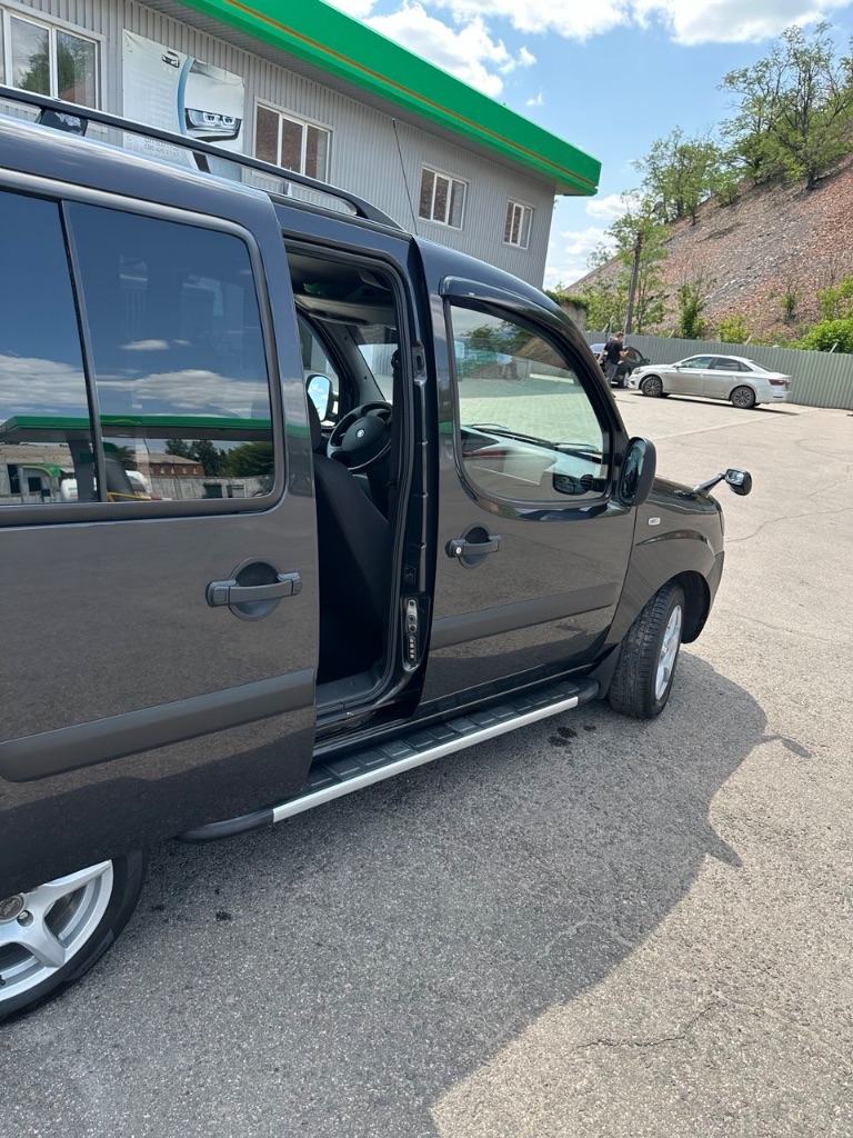 Продам fiat doblo 2014 г выпуска
Объем двигателя 1.3 турбо дизель, механика, передний привод, минивэн
Пробег 120.000
Один владелец
Цена 1.200.000
Обращаться по тел. +79493801918 - фотография - 3