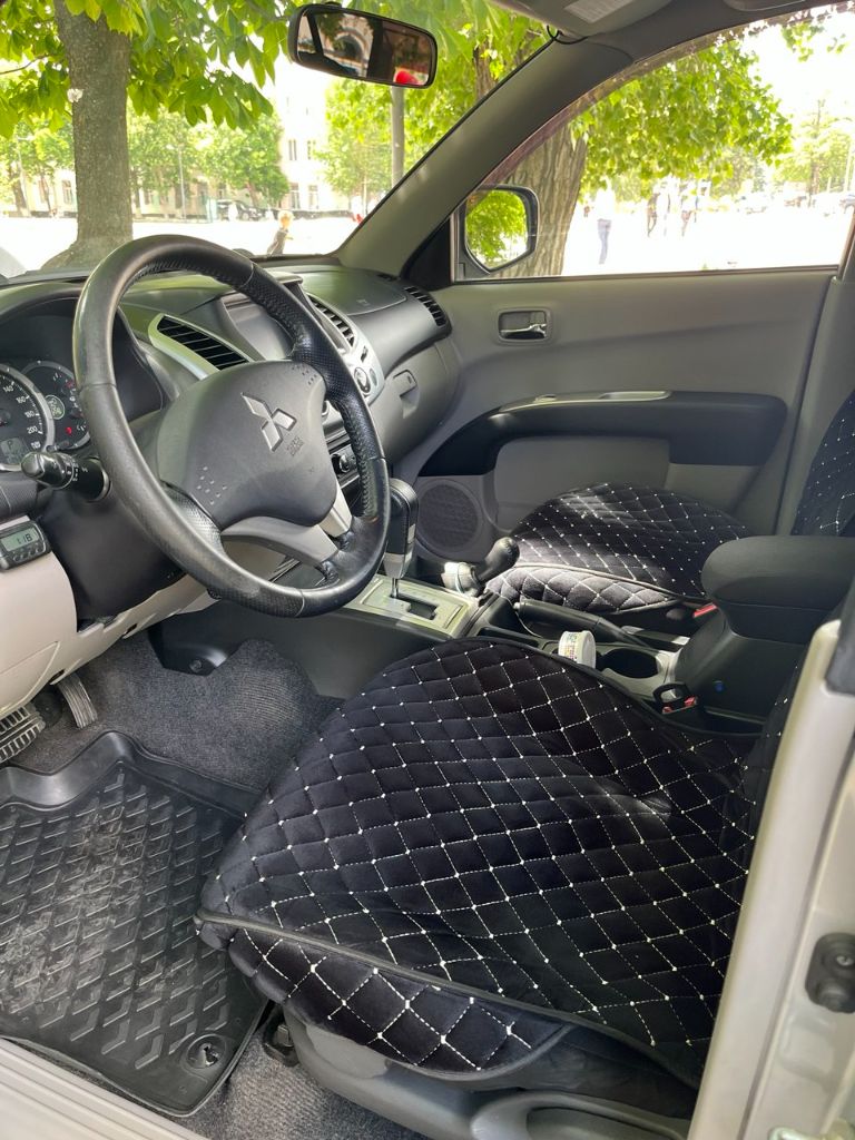 Mitsubishi l200, 2013 года выпуска, рестайлинг.2,5 дизель,
Автомат, раздатка super select
Пробег 136 тысячи километров

В отличном состоянии, алюминиевая защита днища, турбо таймер к авто прилагается кунг, и зимняя резина на дисках. 2,2 млн, территориально г. Красный луч(хрустальный)
Т. +79591088833 - фотография - 7
