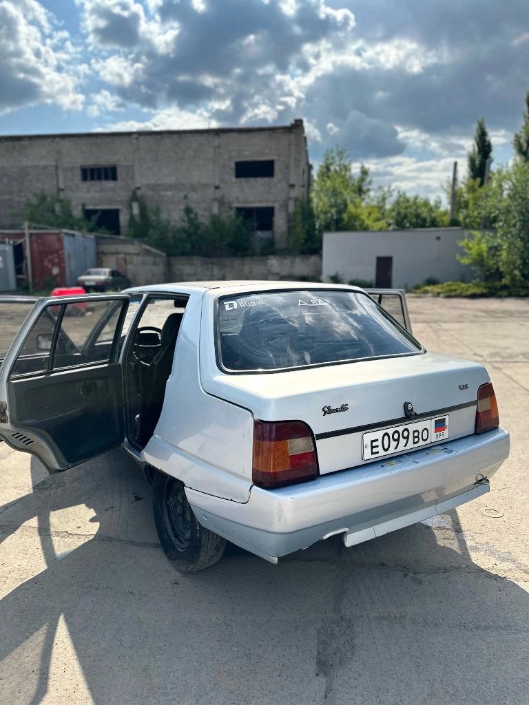 Славута,2005,кузов нормальный газ, осмотр стоянка розы 2-г, на ходу, ,100к, +79493952498. - фотография - 6