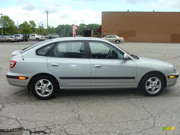 Продам hyundai elantra 2005 хечбек, пробег 200,механика, бензин газ, двигатель 1,6, абс, электро зеркала с обогревом, подогрев сидений, кондиционер, документы в порядке цена 500000(торг) машина в хорошем состоянии, салон ухоженный, резина новая т. +79493808431 - фотография - 5