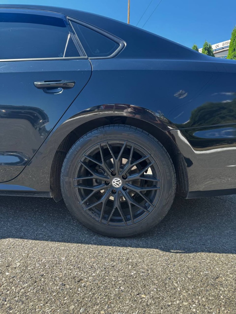 Продам volkswagen passat b7, 2015 г. В, пробег 250000 т. К. ,автомобиль полностью в исправном состоянии, ходовка целая только после диагностики, двигатель не дымит 1.8 турбо (цепи заменены абсолютно все)(имеются документы о замене) масло заменено, коробка автомат не пинает (была произведена частичная замена масла)кондиционер заправлен, есть небольшие нюансы по кузову (не значительные), салон 9/10 сиденье все целые, комплектация se, датчик света, задняя камера, электро регулировка водительского сиденья, подогрев передних сидений
Осмотр автомобиля макеевка червоногвардейский район, днр
Цена 1250000 небольшой торг
+79493036815 - фотография - 5