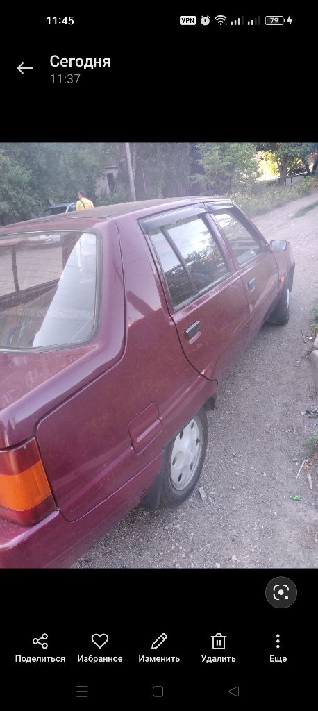 Продам заз 1103 славута 2005 г. В. , дв.1200 см3, пробег 79000 км, цвет вишня, в отличном состоянии, не бита и не крашена, сел и поехал, цена 200 т. Р. , торг, конт. Тел. +7(949)3873809. - фотография - 4