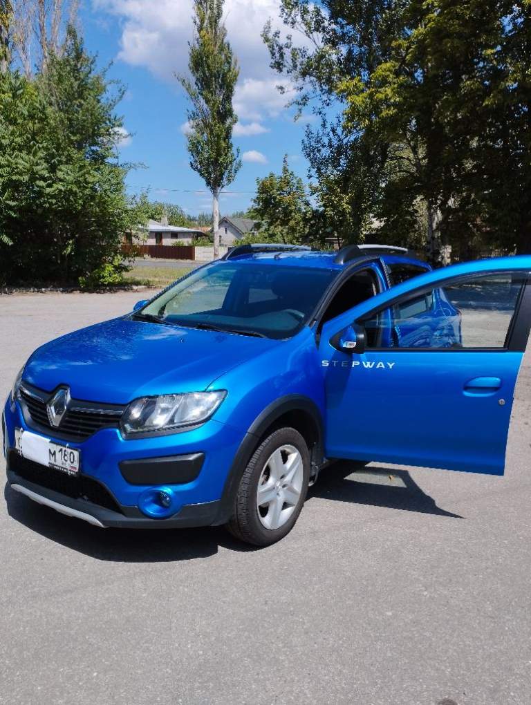 Renault sandero stepway, 2017 года, пробег 110тыс. Км, 1,6л, 1,6мт (82л. С), привод передний, второй владелец, не битый, хорошее состояние, цена 1050000руб. , торг при осмотре, бензин, механика, электростеклоподъемники, подогрев сидений, кондиционер. - фотография - 5