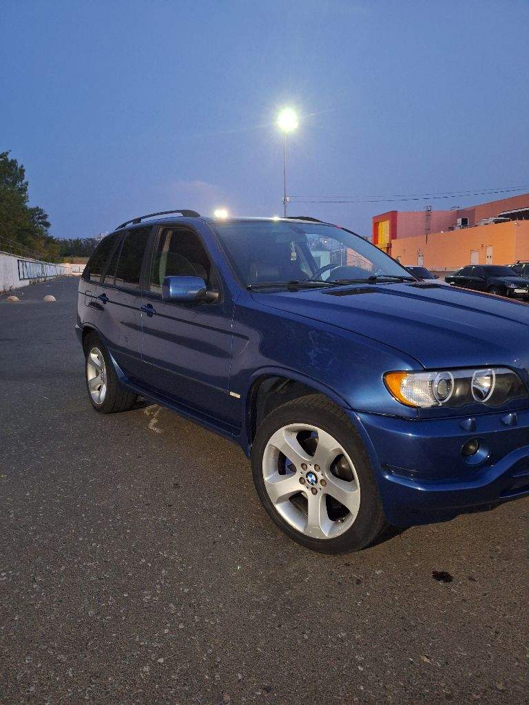 Bmw x5 3.0
Пробег : 392.000км
Цена : 870.000
Год: 2002
Номер телефона : +79493528950
Место осмотра : донецк и могу выехать в ростов
Продаю х5, хочу себе седан. ..
Мотор обслужил(писать много расскажу по телефону), акпп обслужил, ходовая нормально (стучит передняя левая опора амортизатора) и сделать развал-схождение !
Стоят bi-led и led глазки (светят ярко).
Андроид магнитола
Люк работает во всех положениях, дренкжи почищены (не течет)
Тормоза обслужены, на приборке горит brake, сзади нет датчика износа колодок(не поставил)
Состояние сел и поехал !
Подробно по телефону - фотография - 1