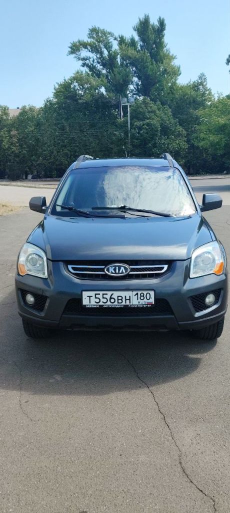 Продам kia sportage 2010 г. Пробег 216000 ты. Км. Объем двигателя 2.0 бензин, коробка передач механическая. Машина в отличном состоянии на полном ходу. 2 комплекта дисков зима, лето r16 резина новая. Обслуживалась вовремя, комплектация хорошая. Любые проверки на ваших сто приветствуются. Цена 1,2 млн, небольшой торг. Осмотр макеевка, связь по телефону : +79493618308. - фотография - 9