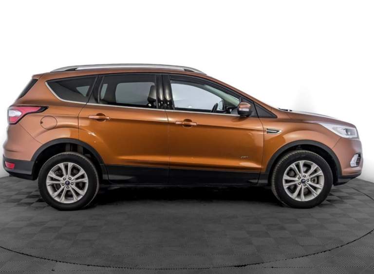 Ford kuga ii рестайлинг,  2017.
Состояние идеальное. Ford kuga коричневого цвета, ноябрь 2017 года выпуска, с пробегом 170т километров. Объем двигателя 1,5 литра, мощность 150 лошадиных сил. Тип двигателя - бензиновый. Коробка - автоматическая. Привод - полный.
Автомобиль оснащен антиблокировочной системой (abs), системой предотвращения столкновения, круиз, климат контролем, всевозможными помощниками, партрониками. Также есть электрообогрев лобового и заднего стекла, боковых зеркал, а также подогрев передних сидений, что делает поездку комфортной в холодное время года.
То проводилось своевременно, использовались только оригинальные запчасти, все записи присутствуют в книжке, отчёт чистый (по запросу вышлю), в дтп не была, на кузове бронезащитная пленка, 2 комплекта резины, 2 комплекта ключей, есть бесключевой доступ, также установлены брызговики, дефлекторы.
Цена : 1.7🍋
+79493593757 - фотография - 2