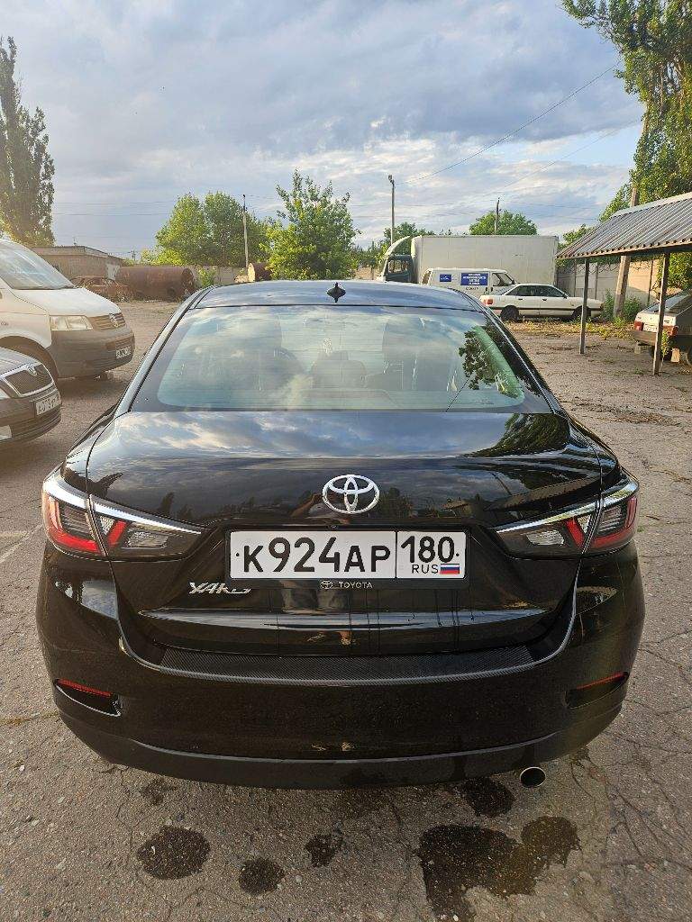 Продаю своё авто в отличном состоянии не битая, всё обслужено, ходовка в идеале, коробка в идеале, новый аккумулятор в отличной комплектации, расход по городу 5л.
Новая резина pirelli лето+ зимняя! - фотография - 3