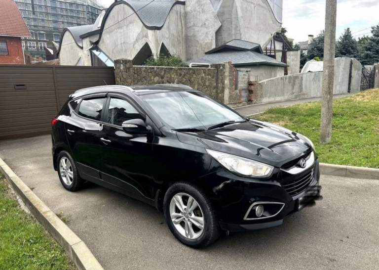 Hyundai ix35, 2012
Мотор: 2.0 бензин (без задиров), пробег 112 000, кпп автомат, привод полный, в хорошей комплектации: подогревы всех сидений, двухзонный климат контроль, мультимедиа с навигацией и блютузом, камера заднего вида, полный мульти руль с круизом и т. Д. , цена 1 300 000₽ торг возле авто, машина в шахтерске +7(949)3147544 - фотография - 11