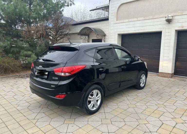 Hyundai ix35, 2012
Мотор: 2.0 бензин (без задиров), пробег 112 000, кпп автомат, привод полный, в хорошей комплектации: подогревы всех сидений, двухзонный климат контроль, мультимедиа с навигацией и блютузом, камера заднего вида, полный мульти руль с круизом и т. Д. , цена 1 300 000₽ торг возле авто, машина в шахтерске +7(949)3147544 - фотография - 10