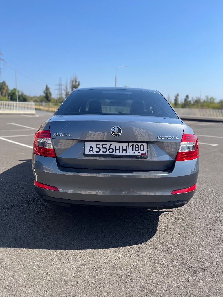‼️🅱️🅱️🅱️🅱️🅱️🅱️‼️

📢Продается skoda octavia a7 2014г 1.6 акпп(aisin). Пробег 208тыс ⚡️куплена в сентябре 2014.в отличном состоянии для своего года. Машина в собственности, я в птс за все время всего 2 владельца. Подбиралась автоподбором.
Без дтп!✅по кузову все в родной краске стекла все родные кроме лобового, там была трещина-сейчас заменено на новое.
Двигатель надежный, работает ровно, тяга отличная кпп простой автомат, переключает плавно, без пенков и задержек, подвеска без каких-либо нареканий, ничего не стучит. ✅
Проходилось регулярное обслужевание, замена грм по регламенту. ✅из последних работ-задние тормозные диски с колотками, передними колотками и акпп с фильтром, новая акб. ✅
Сейчас вложений не каких не требует. ✅любые проверки с вашей стороны приветствуются.
В салоне не курили, по комплектации передние стеклоподъемники кондиционер(заправлен и работает), электрорегулировка и подогрев зеркал, подогрев заднего стекла, сенсорная магнитола с aux, usb. ✅
По электрики все работает.
Два комплекта резины на дисках. ✅✔️

📢Цена авто: 1.240.000₽🍋📢
👉Тел: +7 949 560 2741 данил - фотография - 6